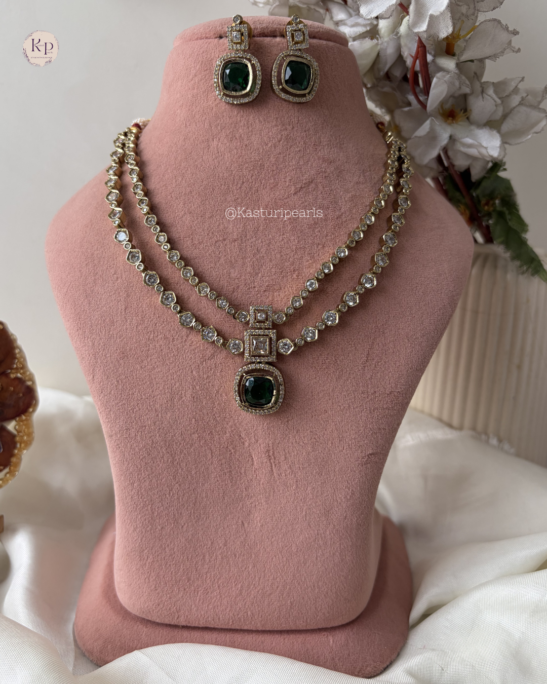 Vedika Victorian Polish Neckset